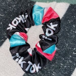 COPY - TickTock Scrunchie